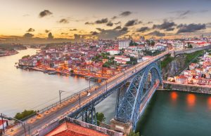 נכס בפורטוגל: האם כדאי לקנות בית עכשיו?